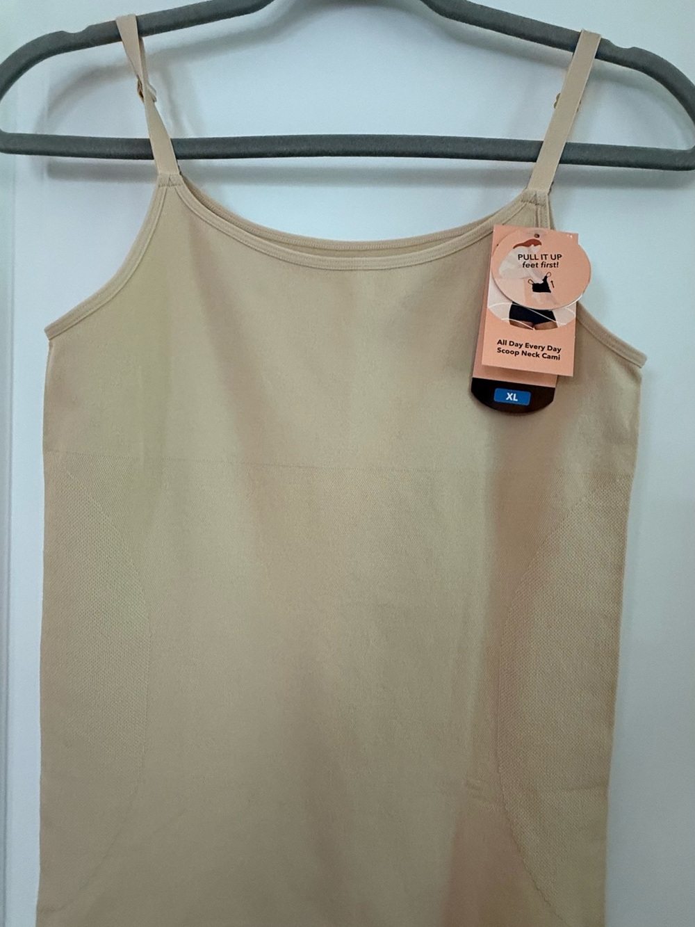 NWT Shapermint Essentials All Day Every Day Scoop neck Cami